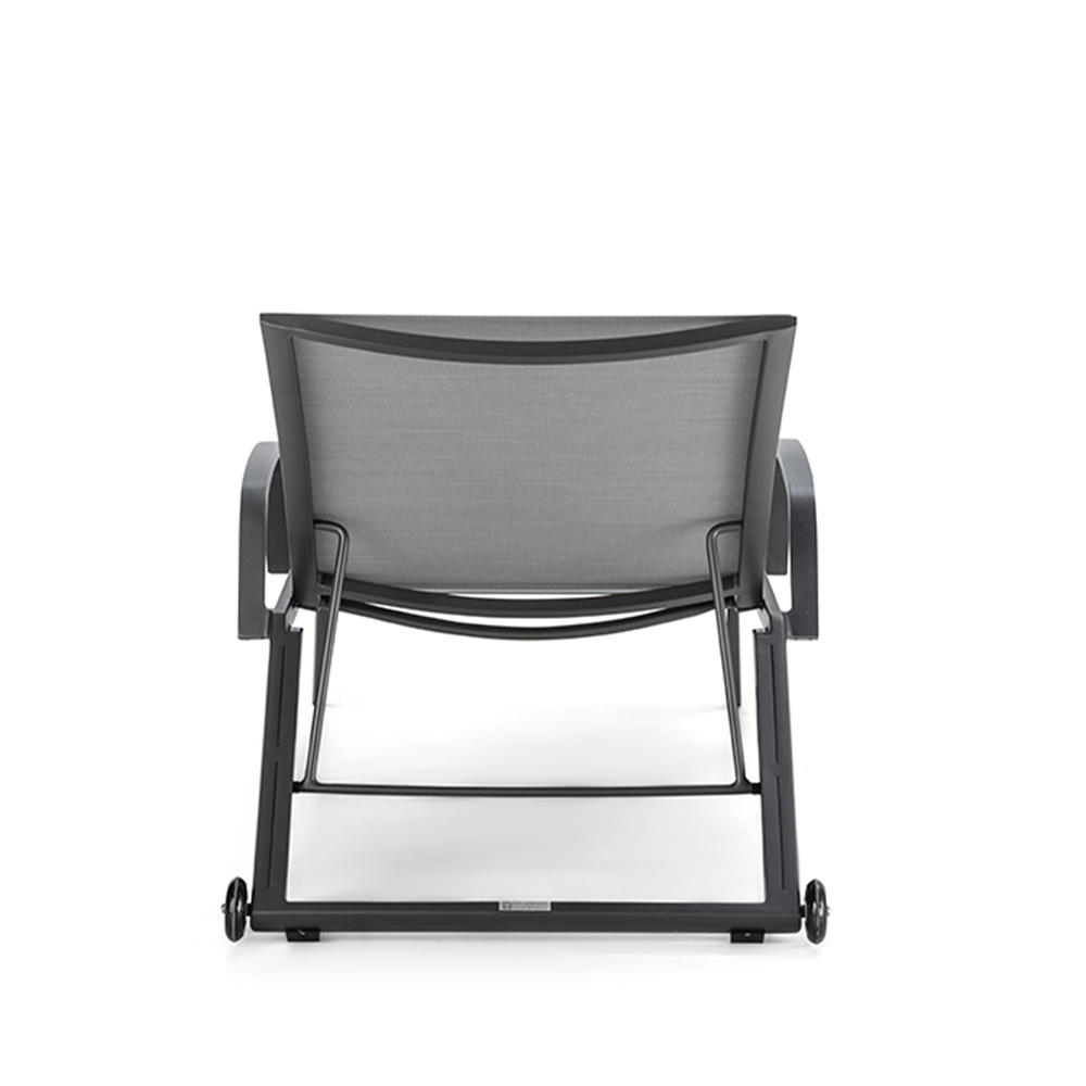 MALAGA Liegestuhl mit Armlehnen_hasler möbel ag