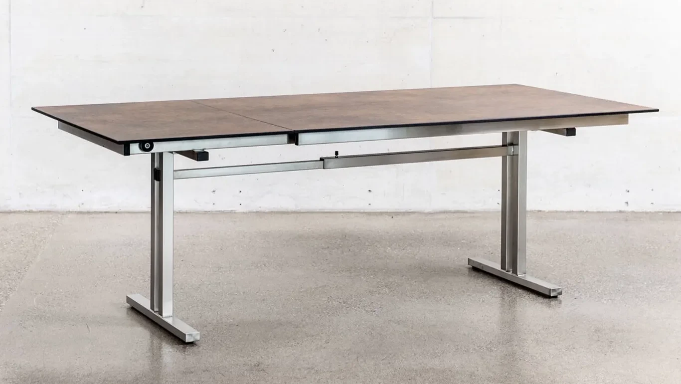 Ausziehbarer Gartentisch Morcote von H. Hasler AG – wetterfester Outdoor-Esstisch mit Edelstahlgestell und Premiumverbundplatte