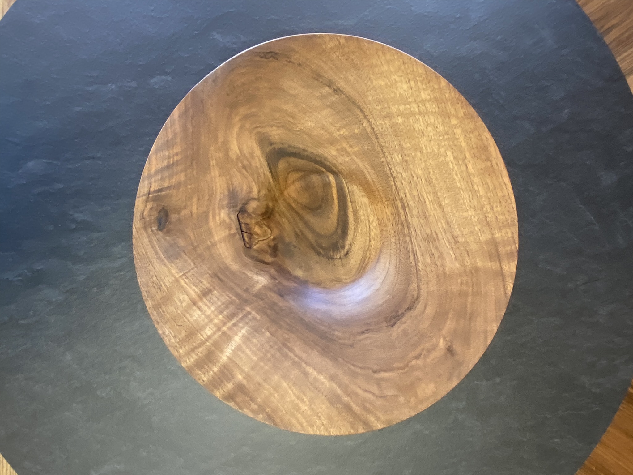 Schale - Schweizer Nussbaum