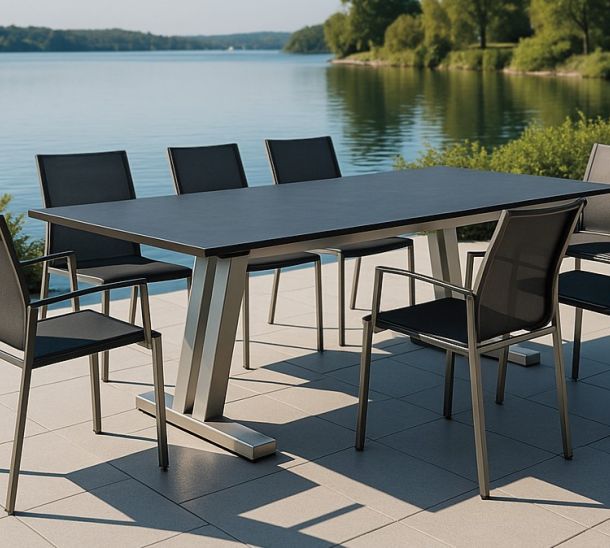Gartentisch Am See H. Hasler AG
